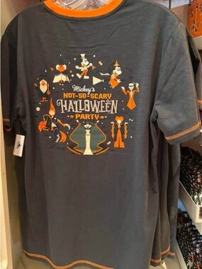 XL NWT 2026 Disney Mickey’s Not So Scary Halloween Party Adult T-Shirt